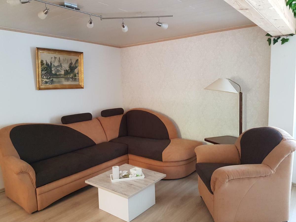 נויצלה Ferienwohnung Hahn מראה חיצוני תמונה